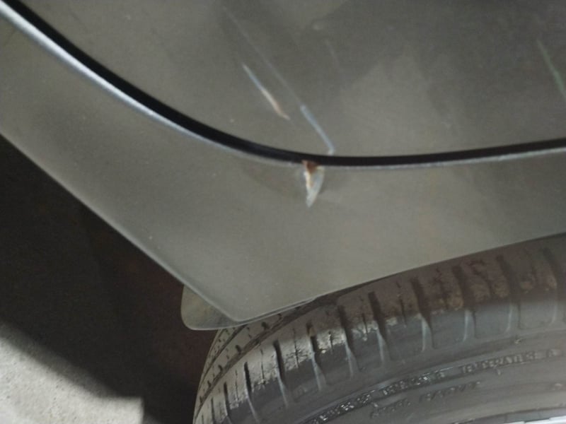 Used 2021 Maruti Suzuki Swift VXi Petrol Manual dents MINOR DENT