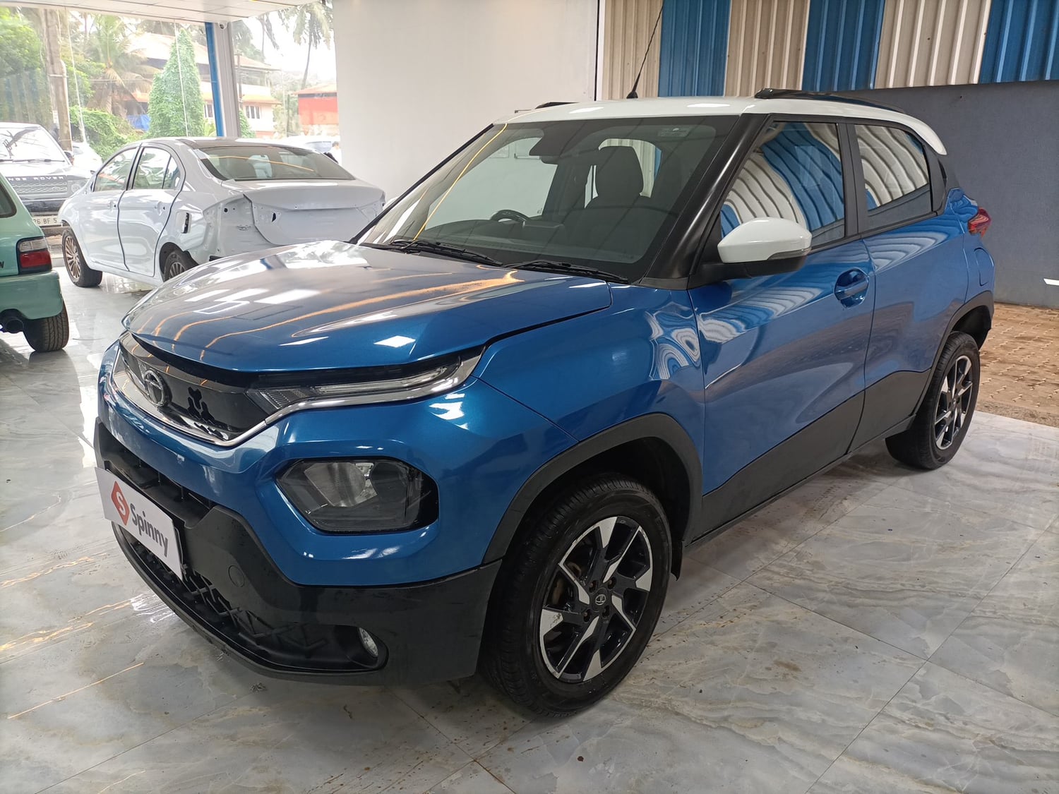 Used 2022 Tata Punch Creative Dual Tone Petrol Manual exterior LEFT FRONT CORNER VIEW