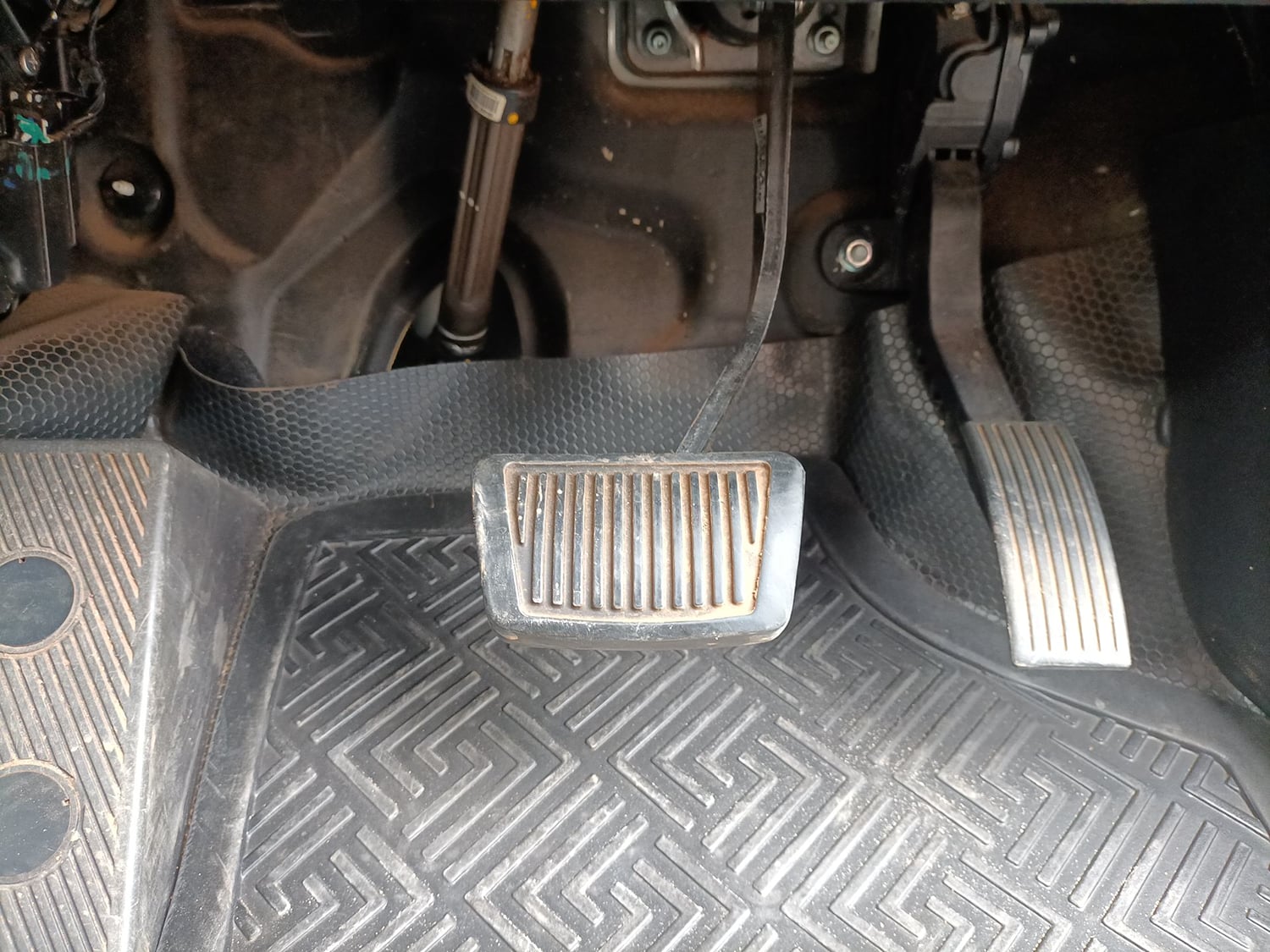 Used 2019 Hyundai Elite i20 Asta 1.2 AT Petrol Automatic interior PEDALS VIEW