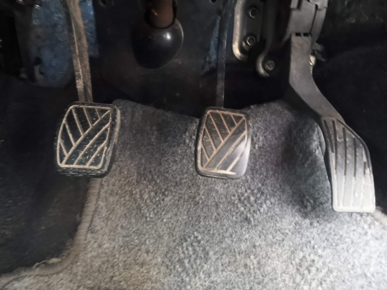 Used 2014 Maruti Suzuki Swift VXi Petrol Manual interior PEDALS VIEW