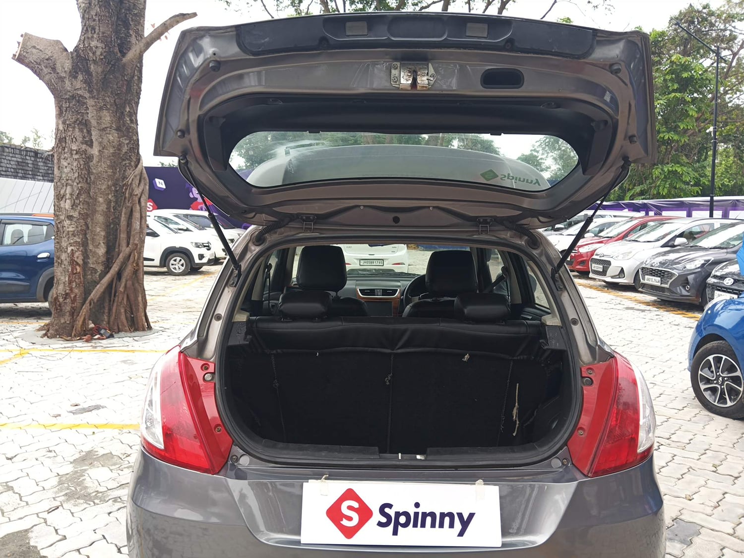 Used 2014 Maruti Suzuki Swift VXi Petrol Manual interior DICKY DOOR OPEN VIEW