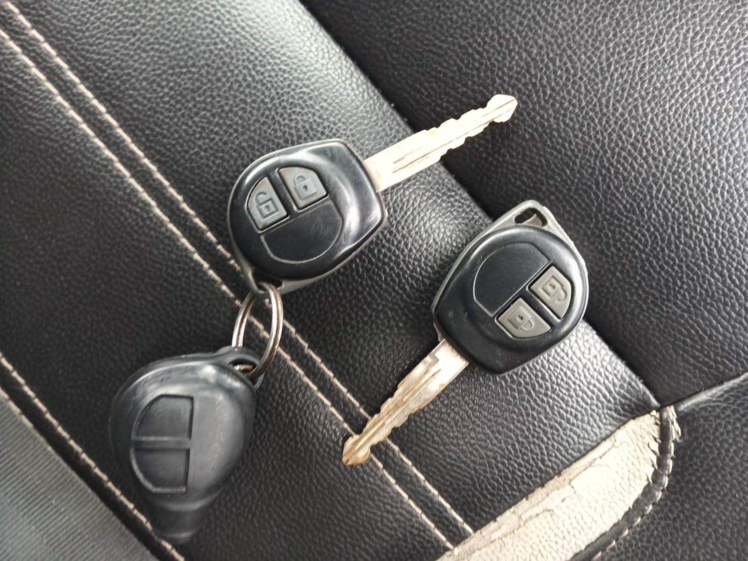 Used 2014 Maruti Suzuki Swift VXi Petrol Manual extra CAR KEY VIEW