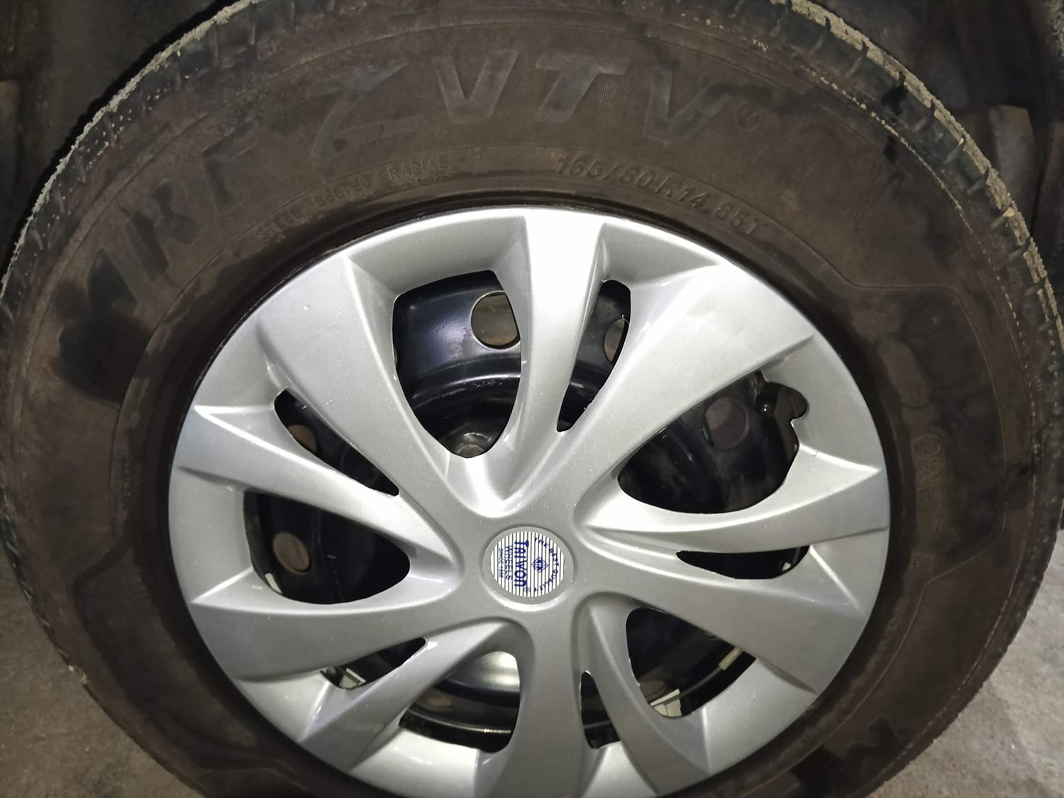 Used 2012 Maruti Suzuki Swift VXi Petrol Manual tyres LEFT REAR TYRE RIM VIEW