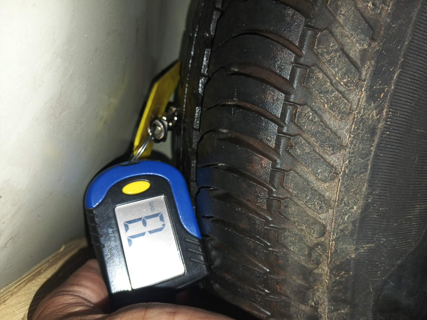 Used 2012 Maruti Suzuki Swift VXi Petrol Manual tyres SPARE TYRE VIEW