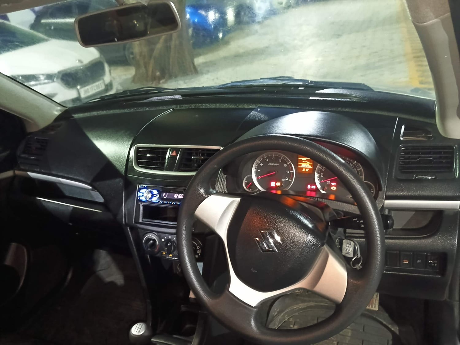 Used 2012 Maruti Suzuki Swift VXi Petrol Manual interior DASHBOARD VIEW