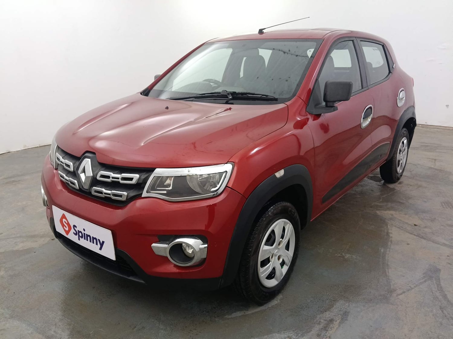 Used 2016 Renault Kwid RXT Petrol Manual exterior LEFT FRONT CORNER VIEW