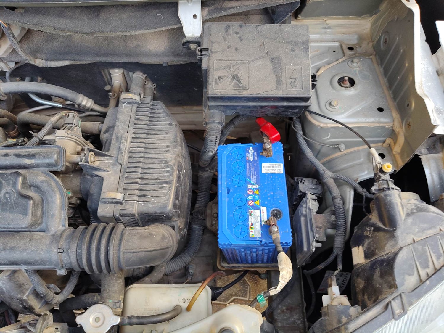 Used 2017 Renault Kwid RXT Opt Petrol Manual engine ENGINE LEFT SIDE VIEW