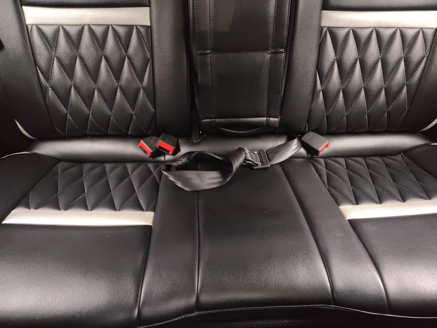 Used 2023 Renault Kiger RXT (O) MT Petrol Manual interior REAR SEAT CONDITION VIEW