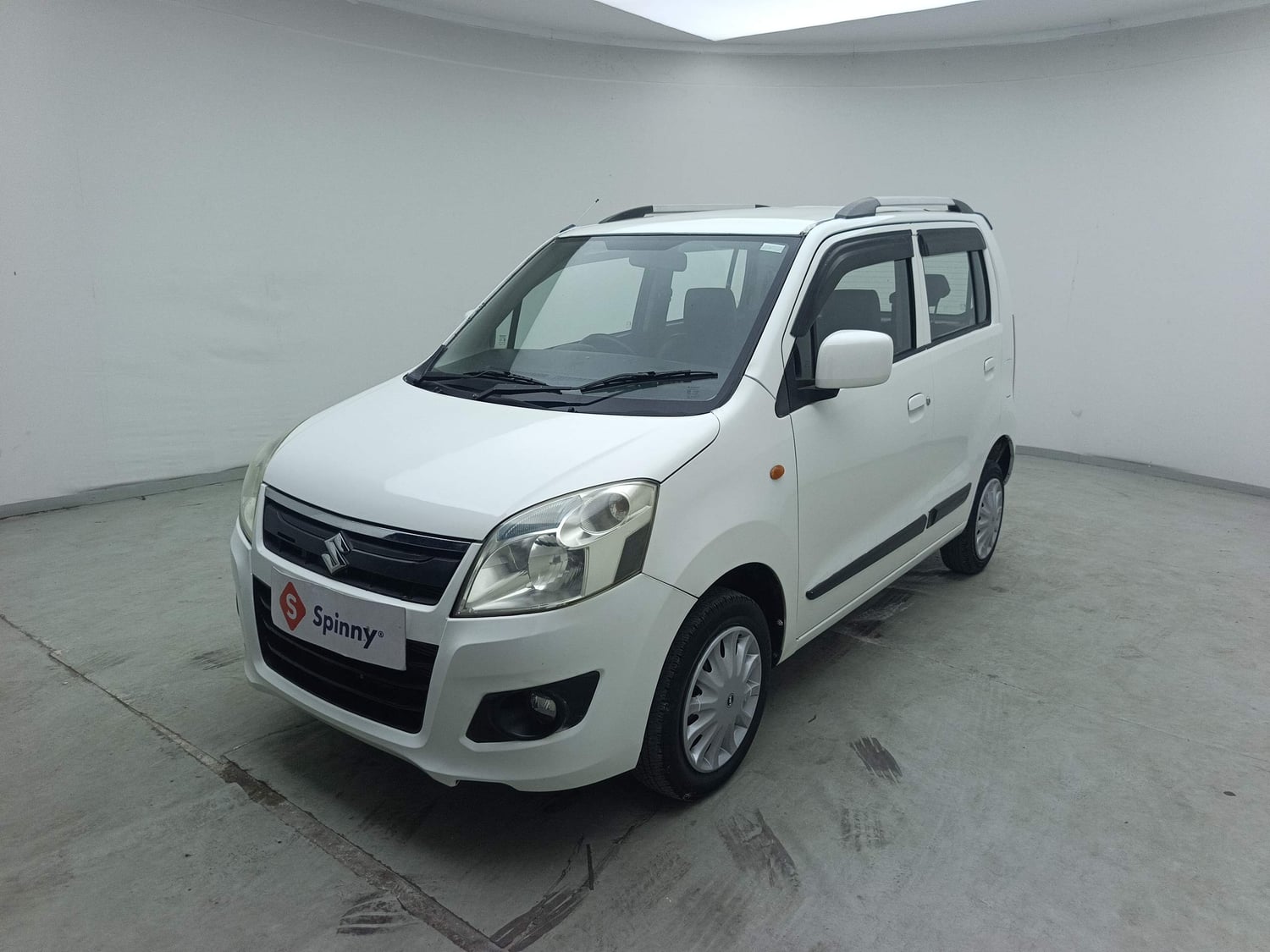 Used 2017 Maruti Suzuki Wagon R VXI ABS Petrol Manual exterior LEFT FRONT CORNER VIEW