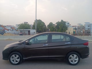 Used 2016 Honda City V Petrol Manual exterior LEFT SIDE VIEW