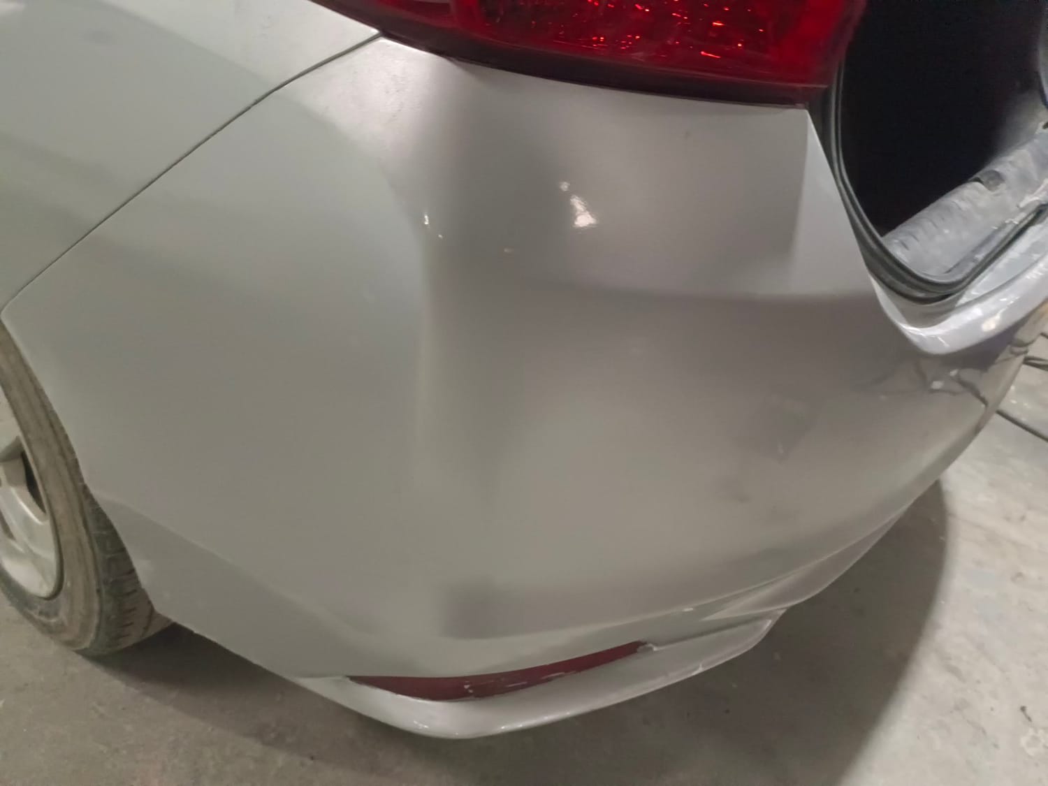 Used 2016 Honda City V Petrol Manual dents MINOR SCRATCH