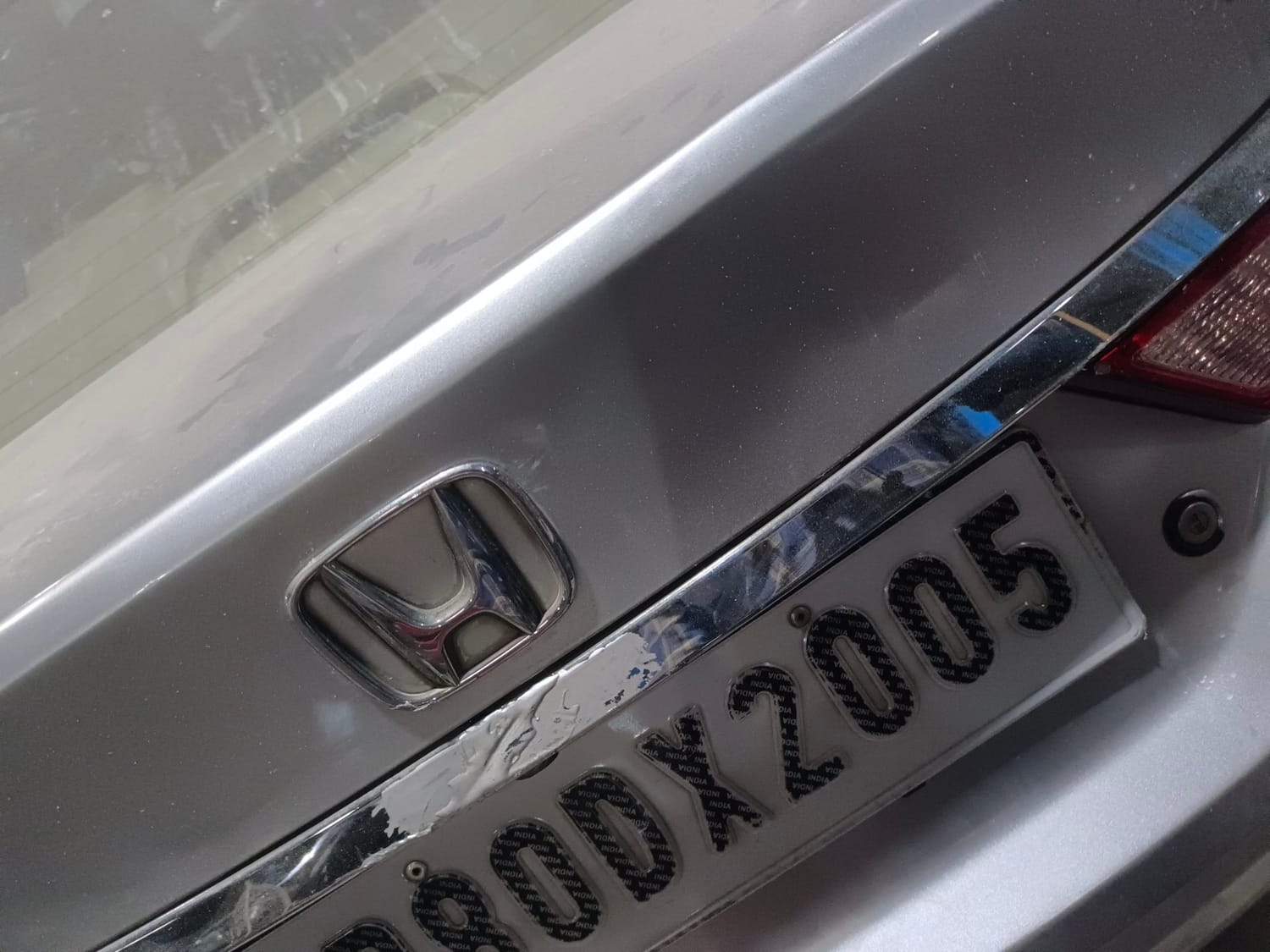 Used 2016 Honda City V Petrol Manual dents MINOR SCRATCH