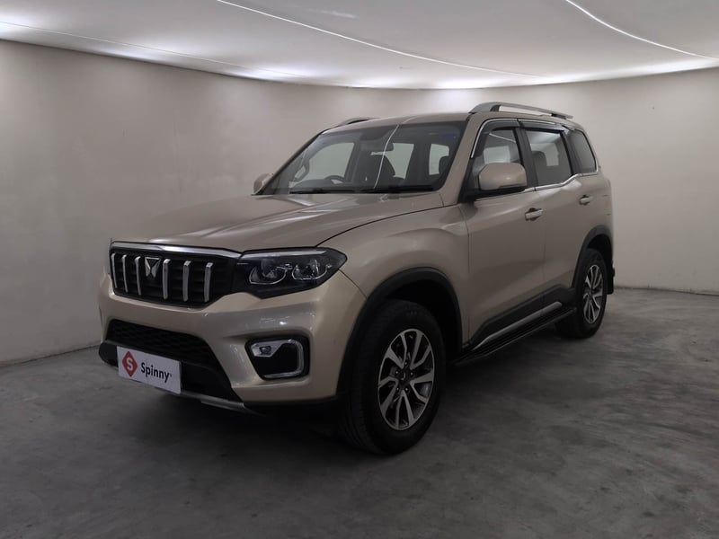 Used 2022 Mahindra Scorpio N Z8 L Petrol AT 7 STR Petrol Automatic exterior LEFT FRONT CORNER VIEW