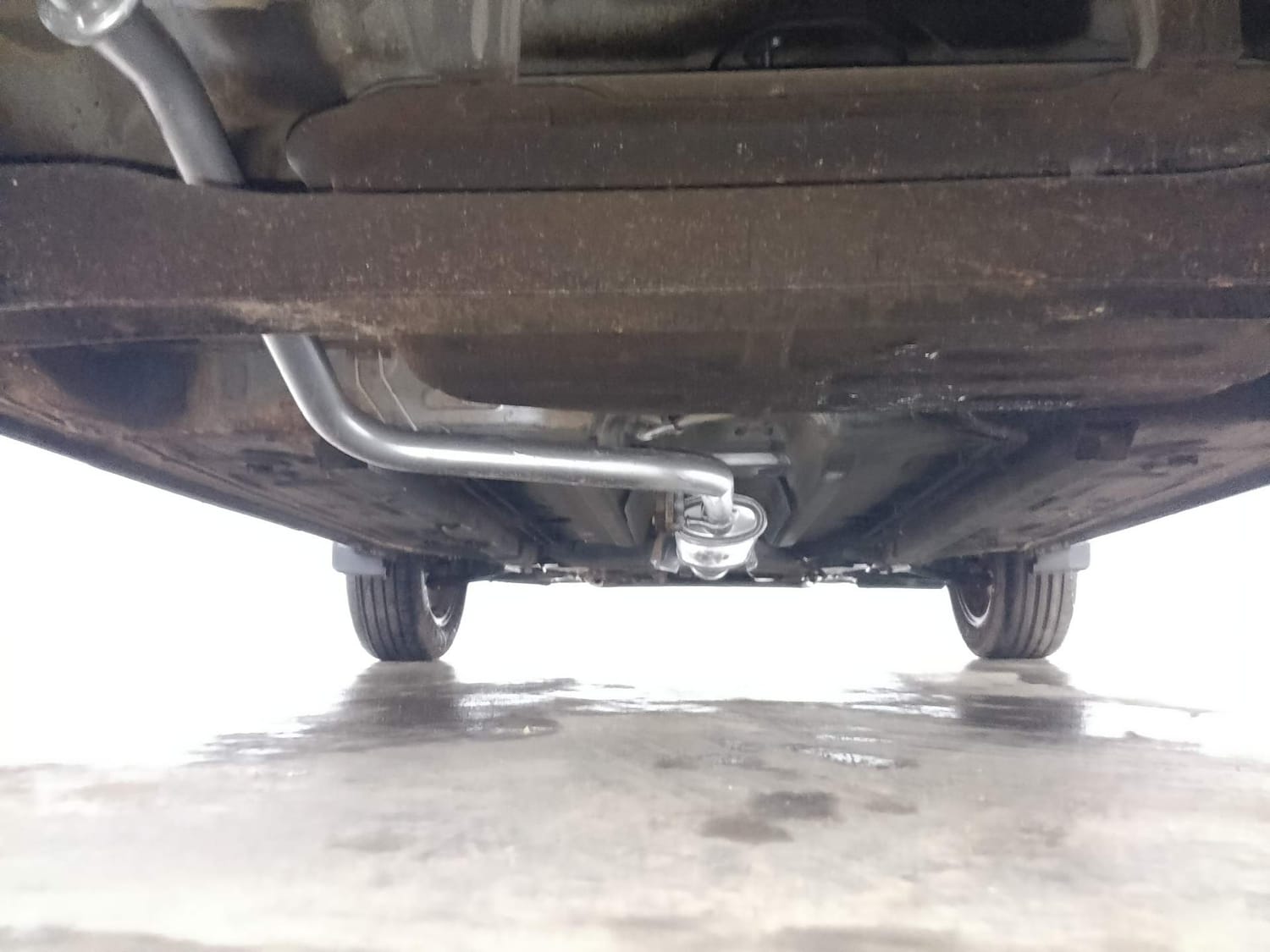 Used 2024 Renault Kiger RXZ Turbo CVT Petrol Automatic extra REAR UNDERBODY VIEW (TAKEN FROM REAR)