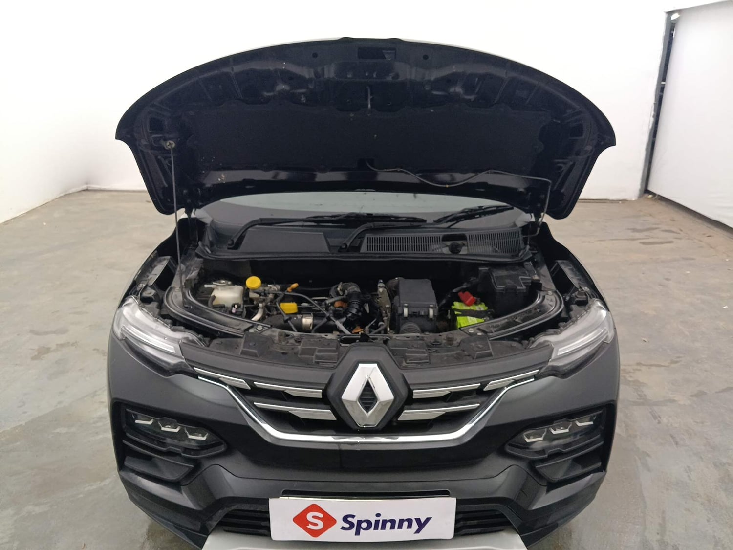 Used 2024 Renault Kiger RXZ Turbo CVT Petrol Automatic engine ENGINE & BONNET OPEN FRONT VIEW