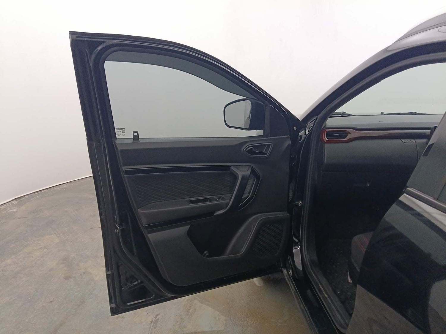 Used 2024 Renault Kiger RXZ Turbo CVT Petrol Automatic interior LEFT FRONT DOOR OPEN VIEW