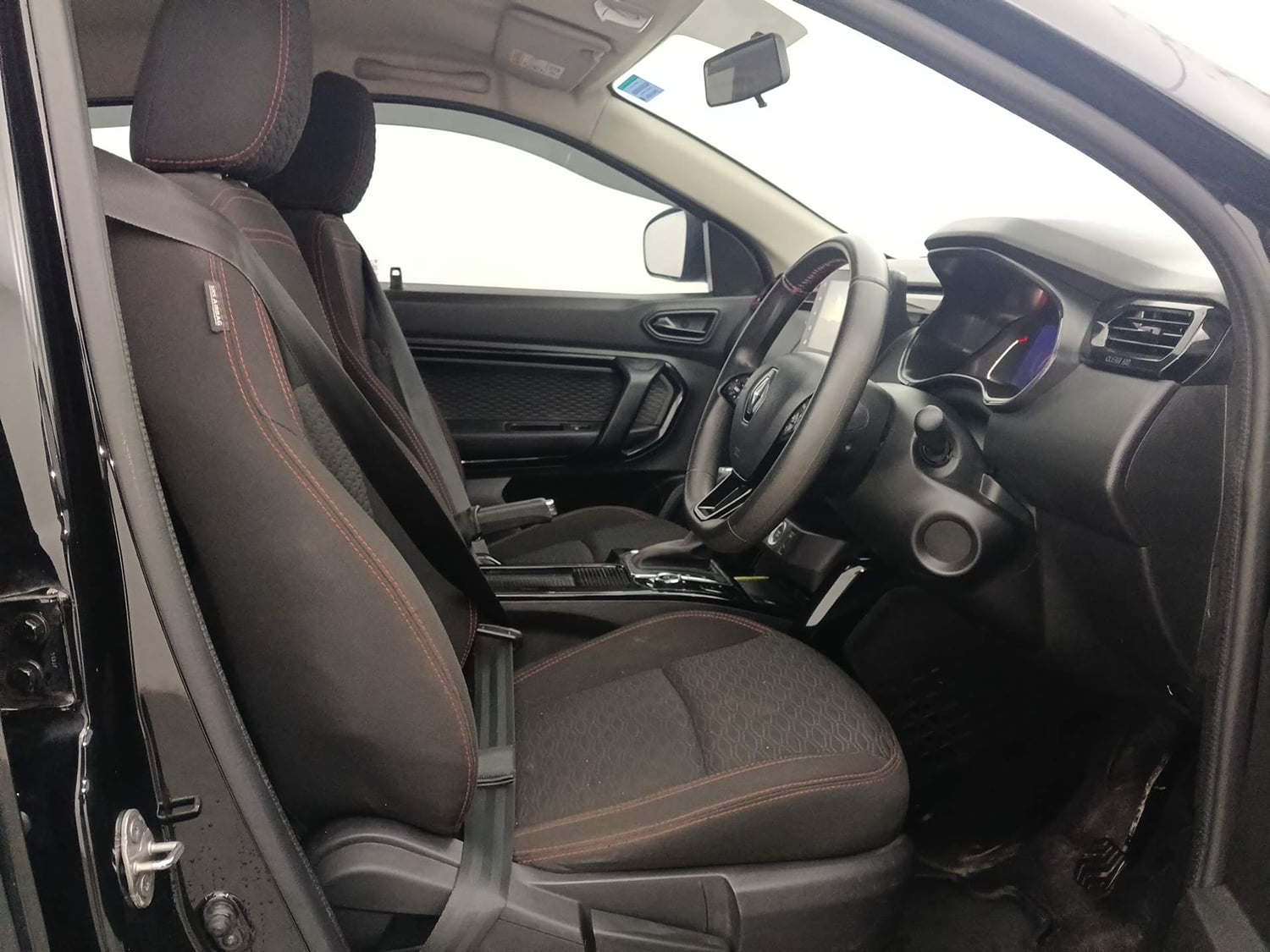 Used 2024 Renault Kiger RXZ Turbo CVT Petrol Automatic interior RIGHT SIDE FRONT DOOR CABIN VIEW