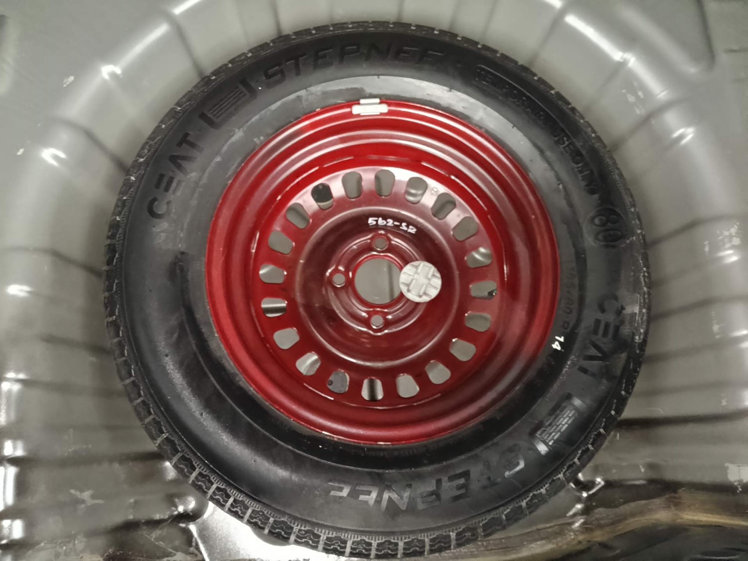 Used 2024 Renault Kiger RXZ Turbo CVT Petrol Automatic tyres SPARE TYRE VIEW