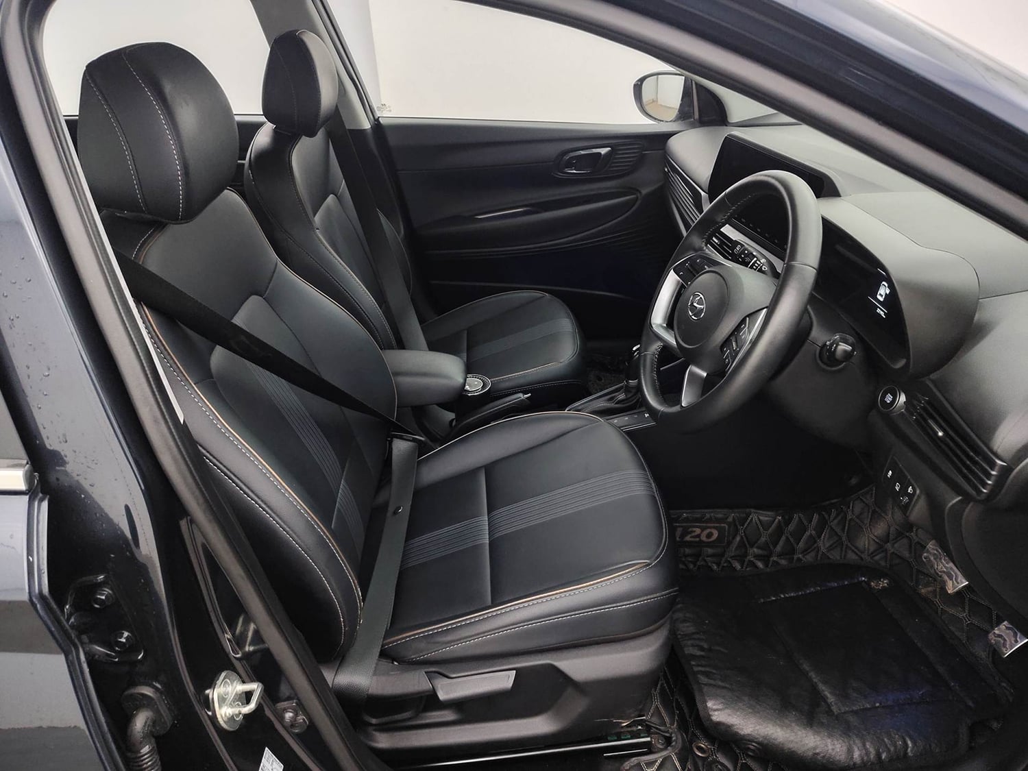 Used 2023 Hyundai New i20 Asta (O) 1.0 Turbo DCT Petrol Automatic interior RIGHT SIDE FRONT DOOR CABIN VIEW