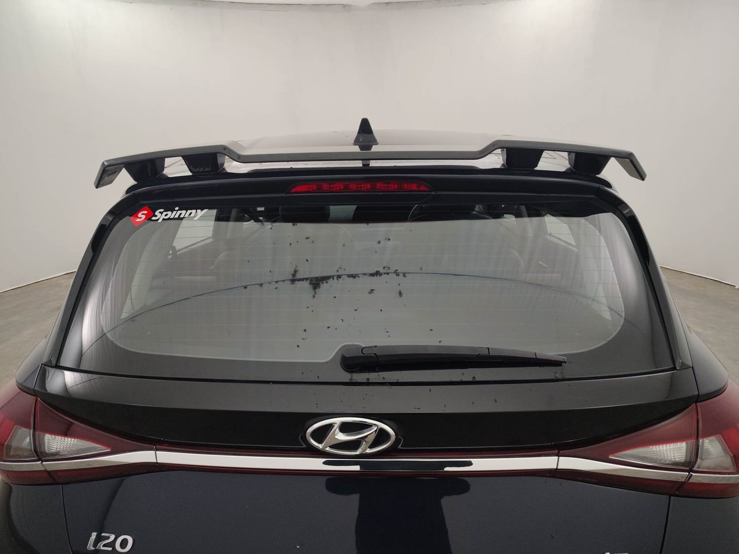 Used 2023 Hyundai New i20 Asta (O) 1.0 Turbo DCT Petrol Automatic exterior BACK WINDSHIELD VIEW