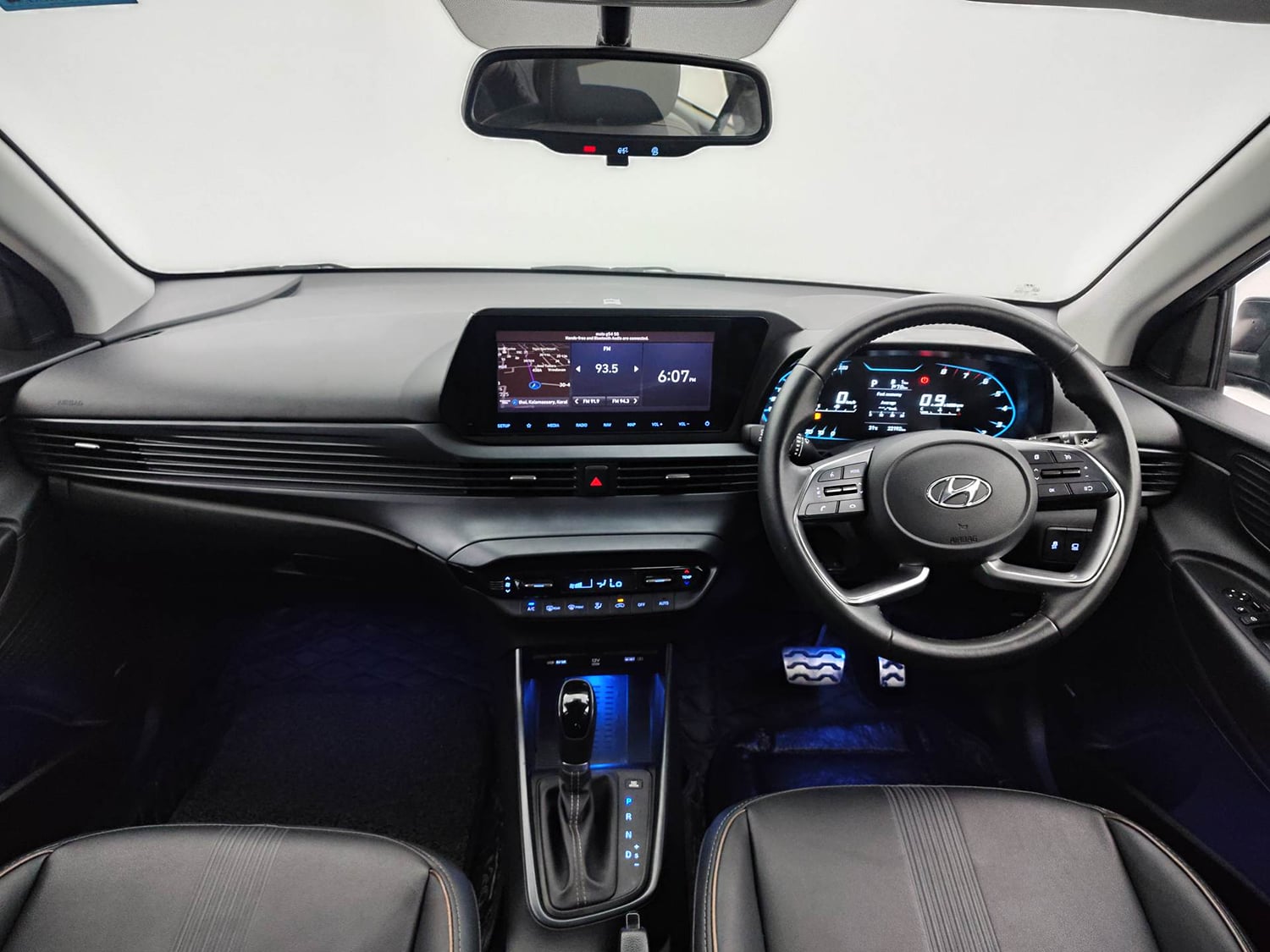Used 2023 Hyundai New i20 Asta (O) 1.0 Turbo DCT Petrol Automatic interior DASHBOARD VIEW