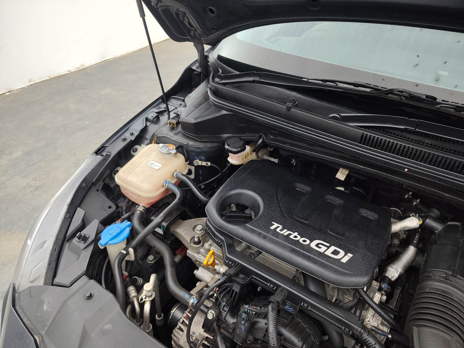 Used 2023 Hyundai New i20 Asta (O) 1.0 Turbo DCT Petrol Automatic engine ENGINE RIGHT SIDE HINGE & APRON VIEW