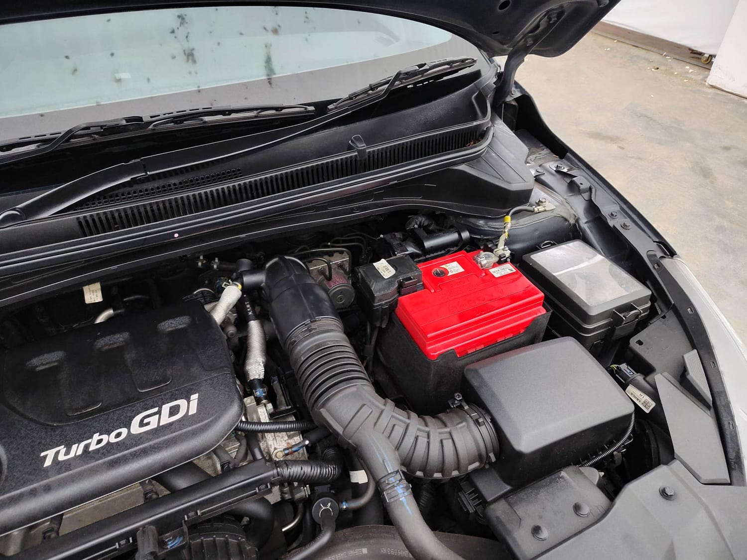 Used 2023 Hyundai New i20 Asta (O) 1.0 Turbo DCT Petrol Automatic engine ENGINE LEFT SIDE HINGE & APRON VIEW