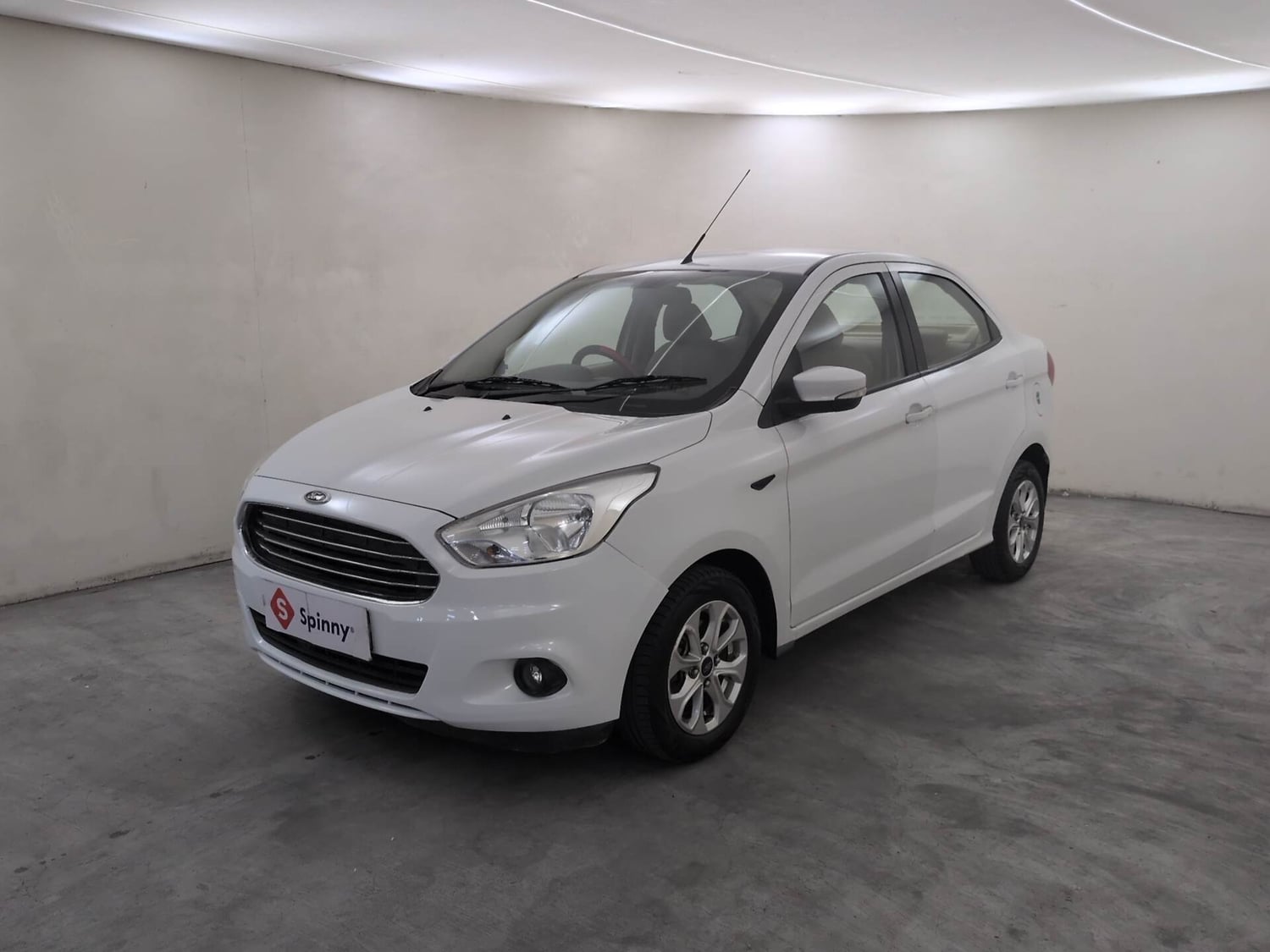 Used 2018 Ford Figo Aspire Titanium 1.2 Ti-VCT Petrol Manual exterior LEFT FRONT CORNER VIEW