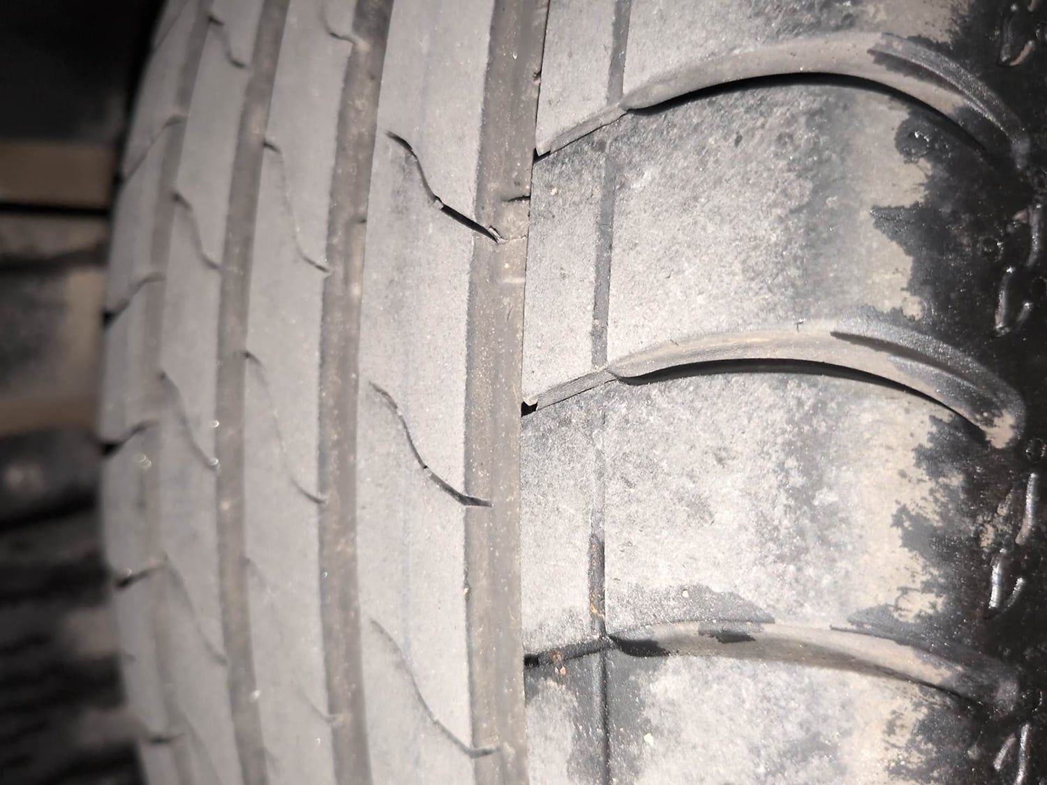 Used 2024 Skoda Kushaq Ambition 1.0L TSI MT Petrol Manual tyres LEFT REAR TYRE TREAD VIEW