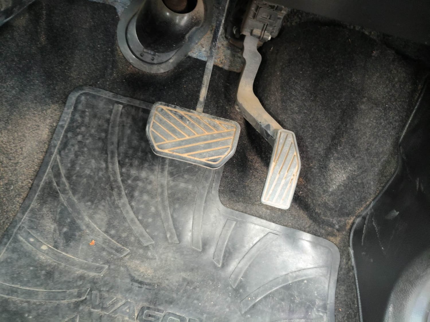 Used 2017 Maruti Suzuki Wagon R 1.0 VXI AMT Petrol Automatic interior PEDALS VIEW