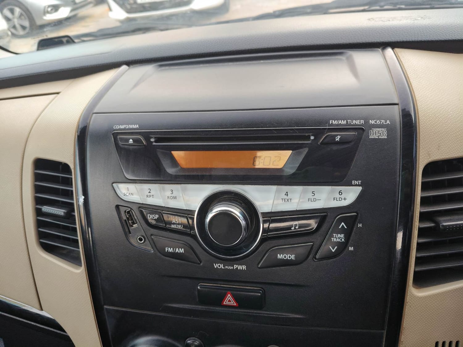 Used 2017 Maruti Suzuki Wagon R 1.0 VXI AMT Petrol Automatic interior MUSIC SYSTEM & AC CONTROL VIEW