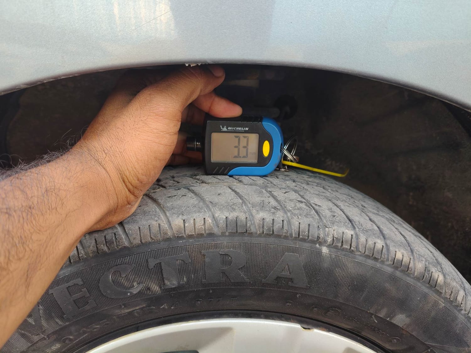 Used 2017 Maruti Suzuki Wagon R 1.0 VXI AMT Petrol Automatic tyres LEFT FRONT TYRE TREAD VIEW