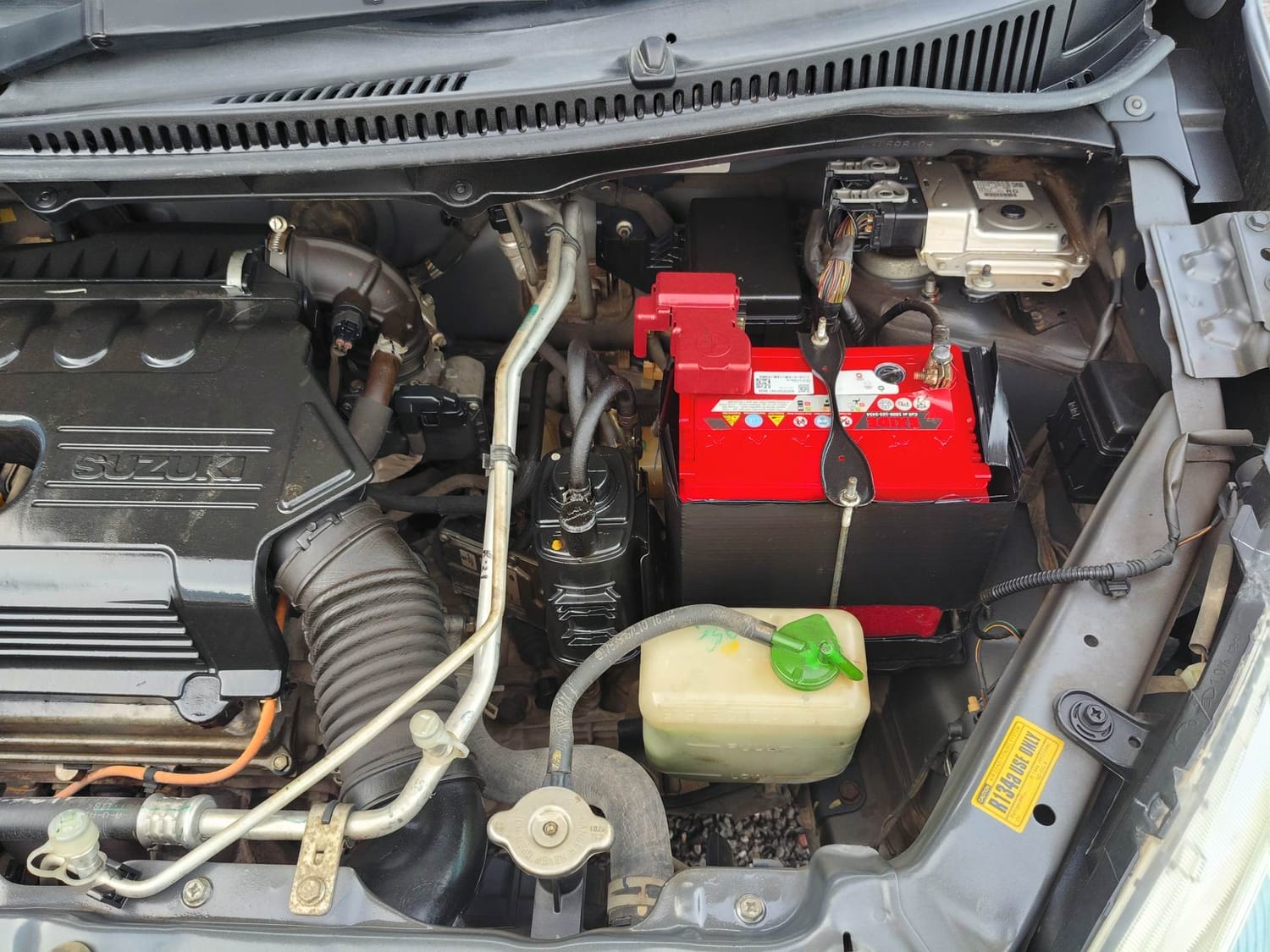 Used 2017 Maruti Suzuki Wagon R 1.0 VXI AMT Petrol Automatic engine ENGINE LEFT SIDE VIEW