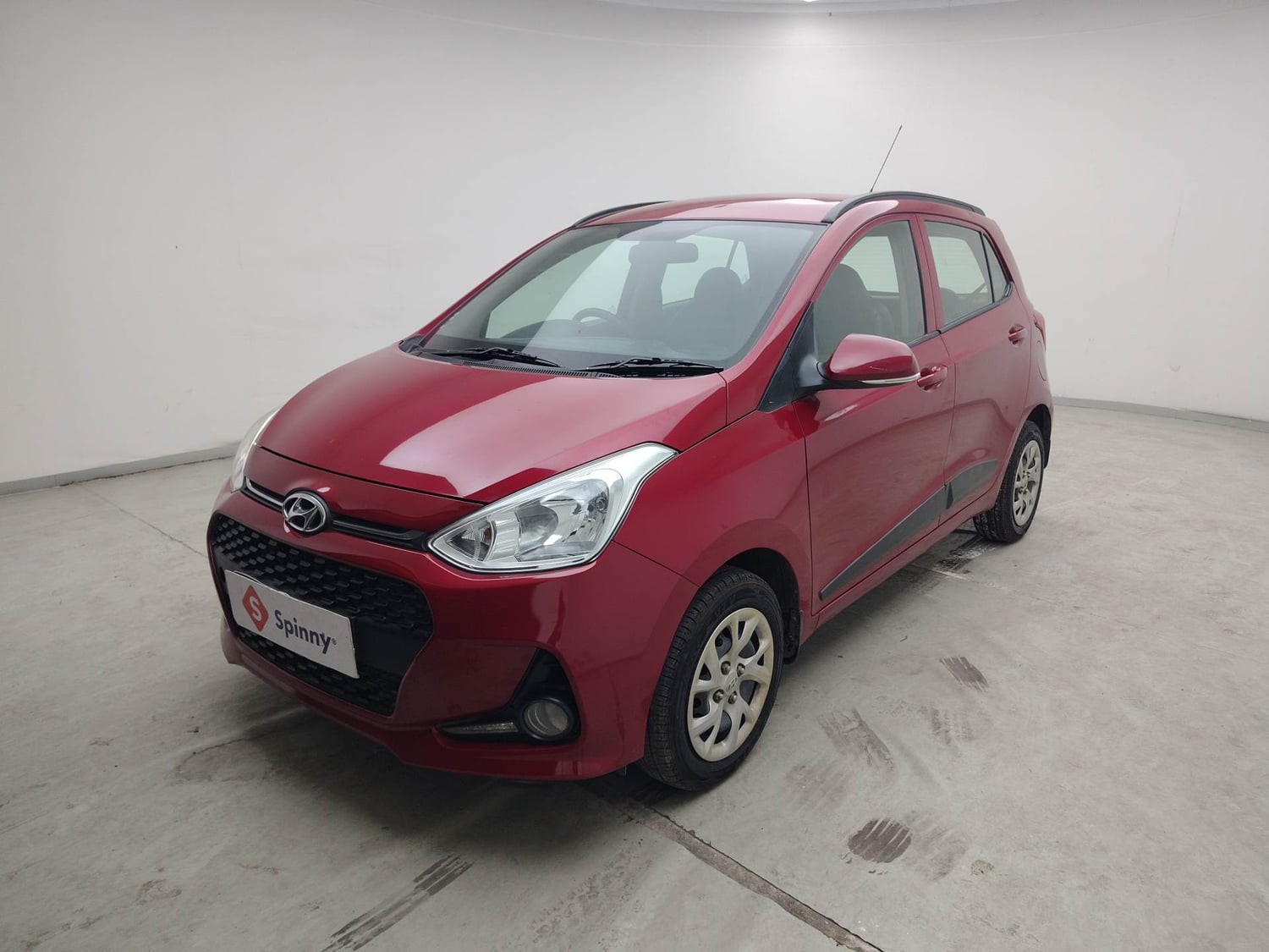 Used 2017 Hyundai Grand i10 Sportz (O) 1.2 Kappa VTVT Petrol Manual exterior LEFT FRONT CORNER VIEW