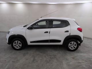 Used 2019 Renault Kwid RXT Petrol Manual exterior LEFT SIDE VIEW