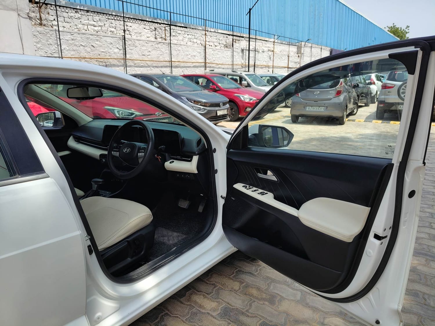 Used 2023 Hyundai Verna SX (O) 1.5 Petrol IVT Petrol Automatic interior RIGHT SIDE FRONT DOOR CABIN VIEW