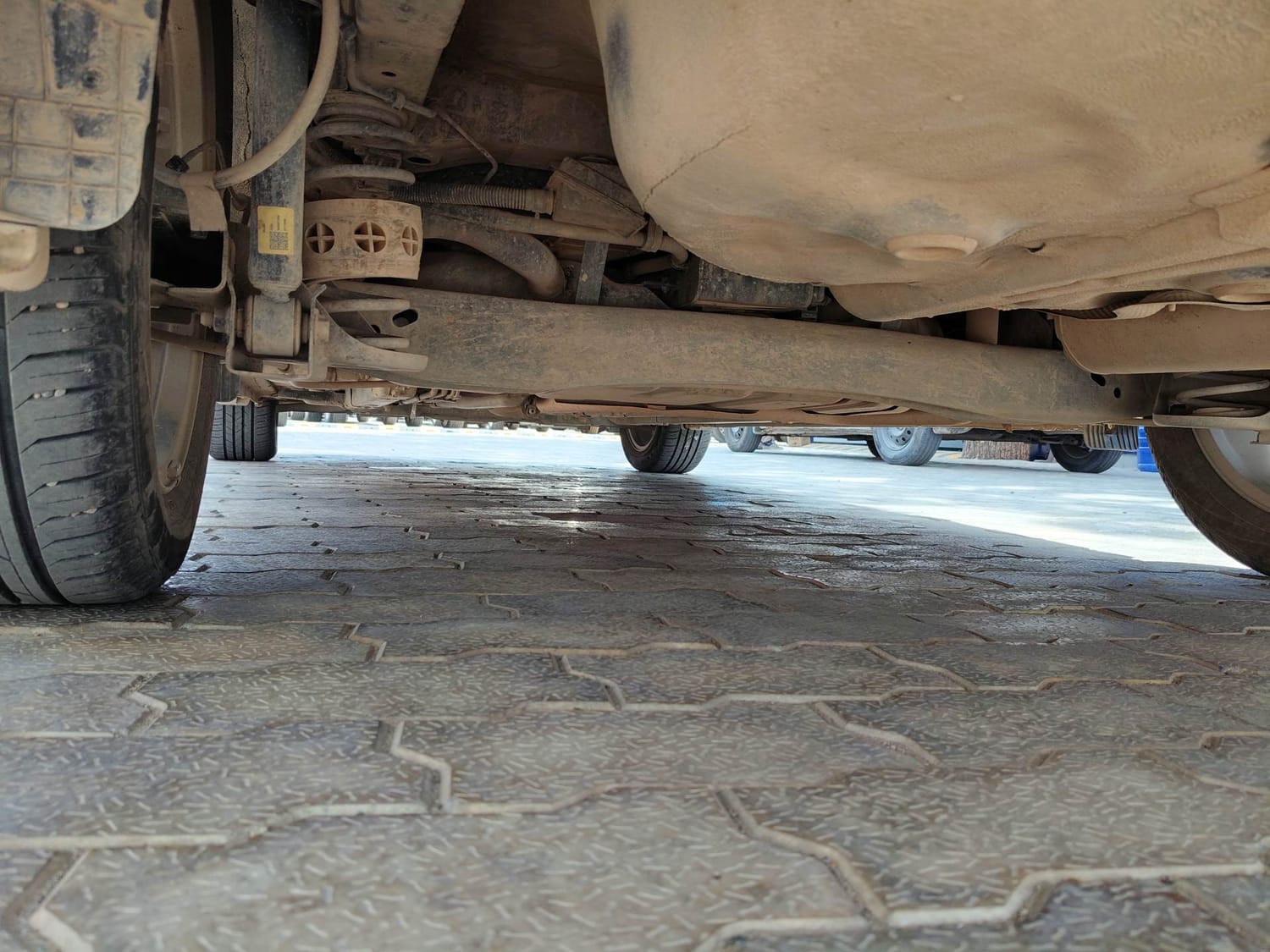 Used 2023 Hyundai Verna SX (O) 1.5 Petrol IVT Petrol Automatic extra REAR UNDERBODY VIEW (TAKEN FROM REAR)