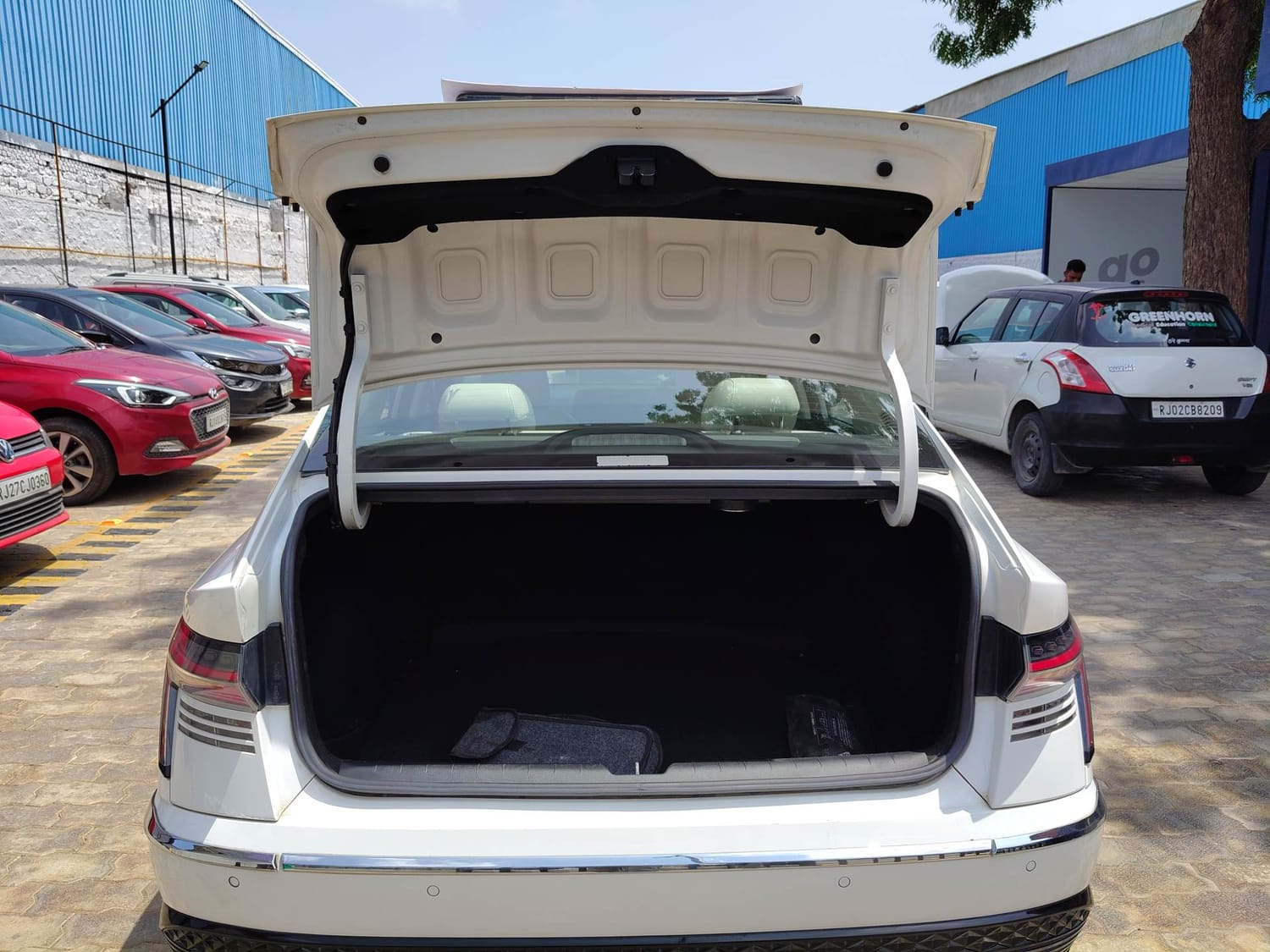 Used 2023 Hyundai Verna SX (O) 1.5 Petrol IVT Petrol Automatic interior DICKY DOOR OPEN VIEW