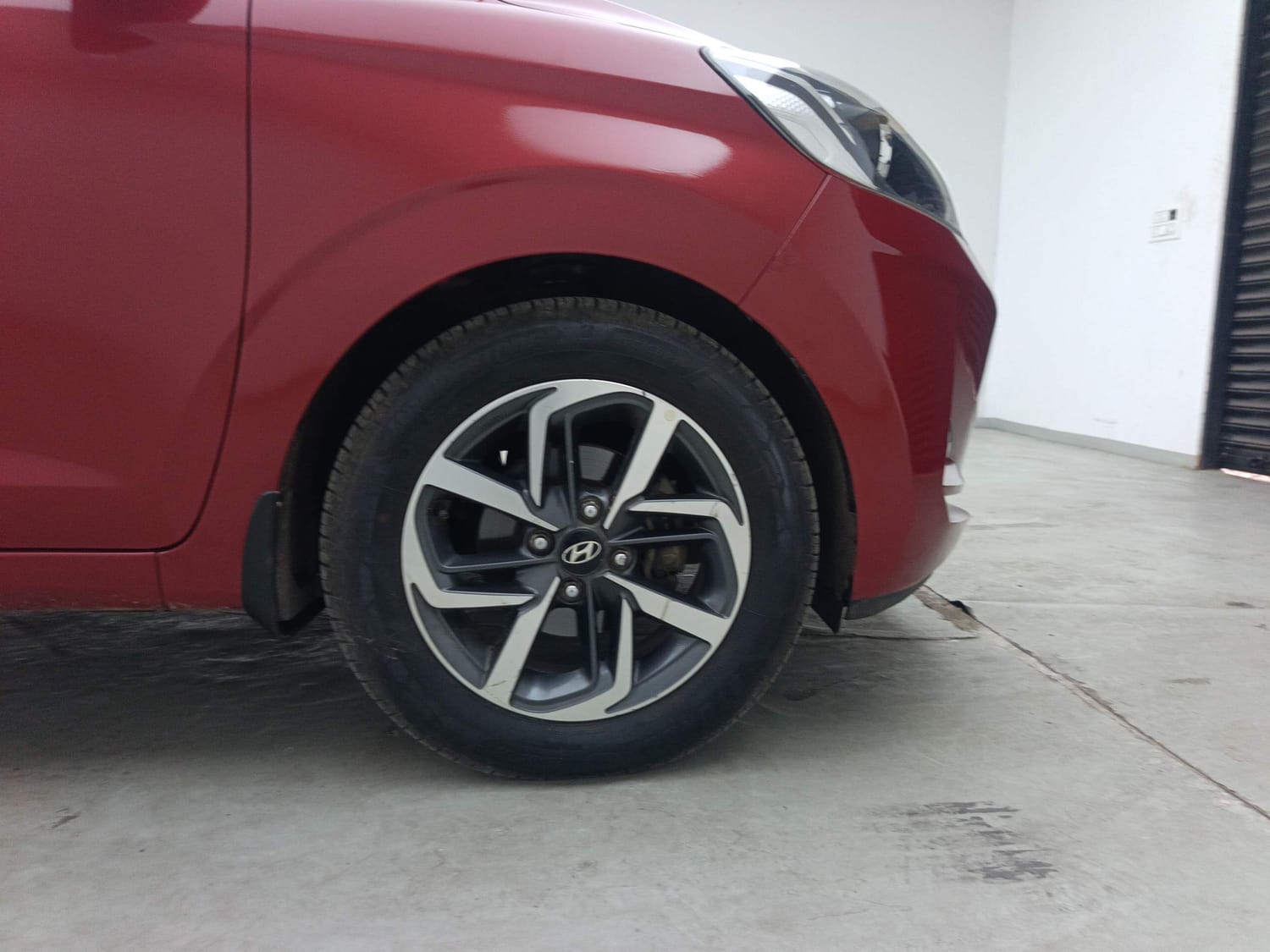 Used 2020 Hyundai Grand i10 Nios Asta U2 1.2 CRDi Diesel Manual tyres RIGHT FRONT TYRE RIM VIEW