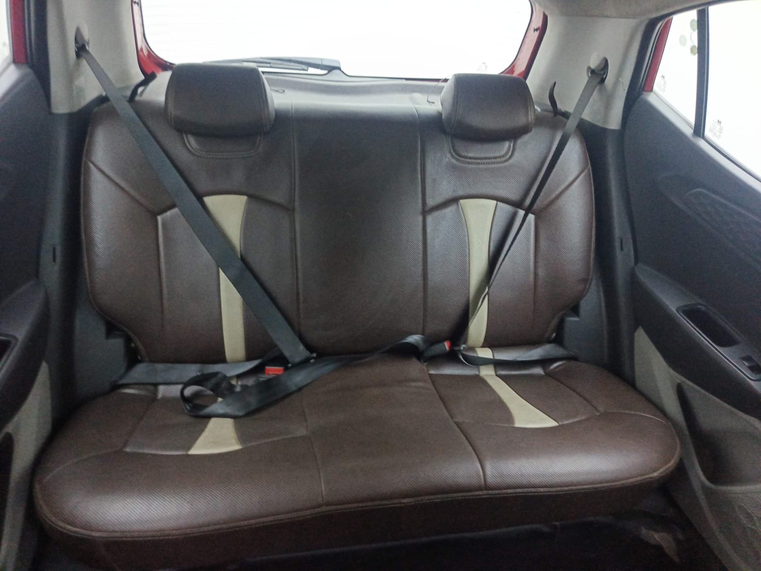 Used 2020 Hyundai Grand i10 Nios Asta U2 1.2 CRDi Diesel Manual interior REAR SEAT CONDITION VIEW