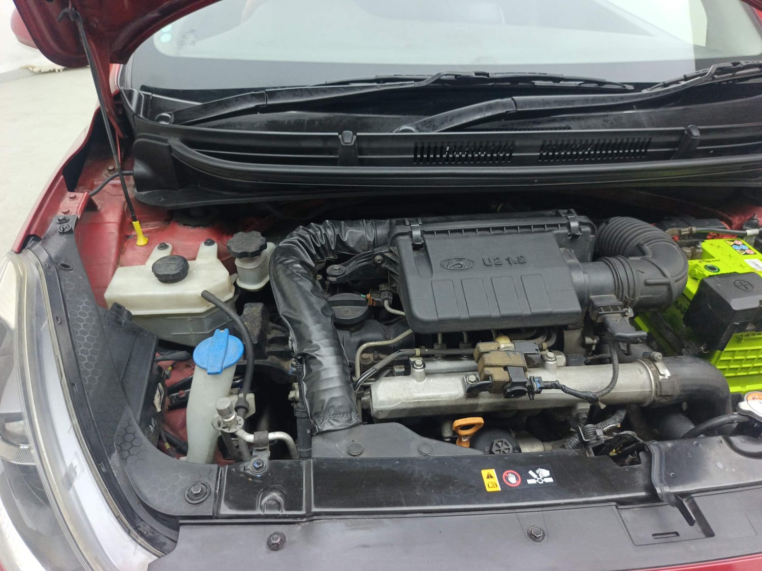 Used 2020 Hyundai Grand i10 Nios Asta U2 1.2 CRDi Diesel Manual engine ENGINE RIGHT SIDE VIEW