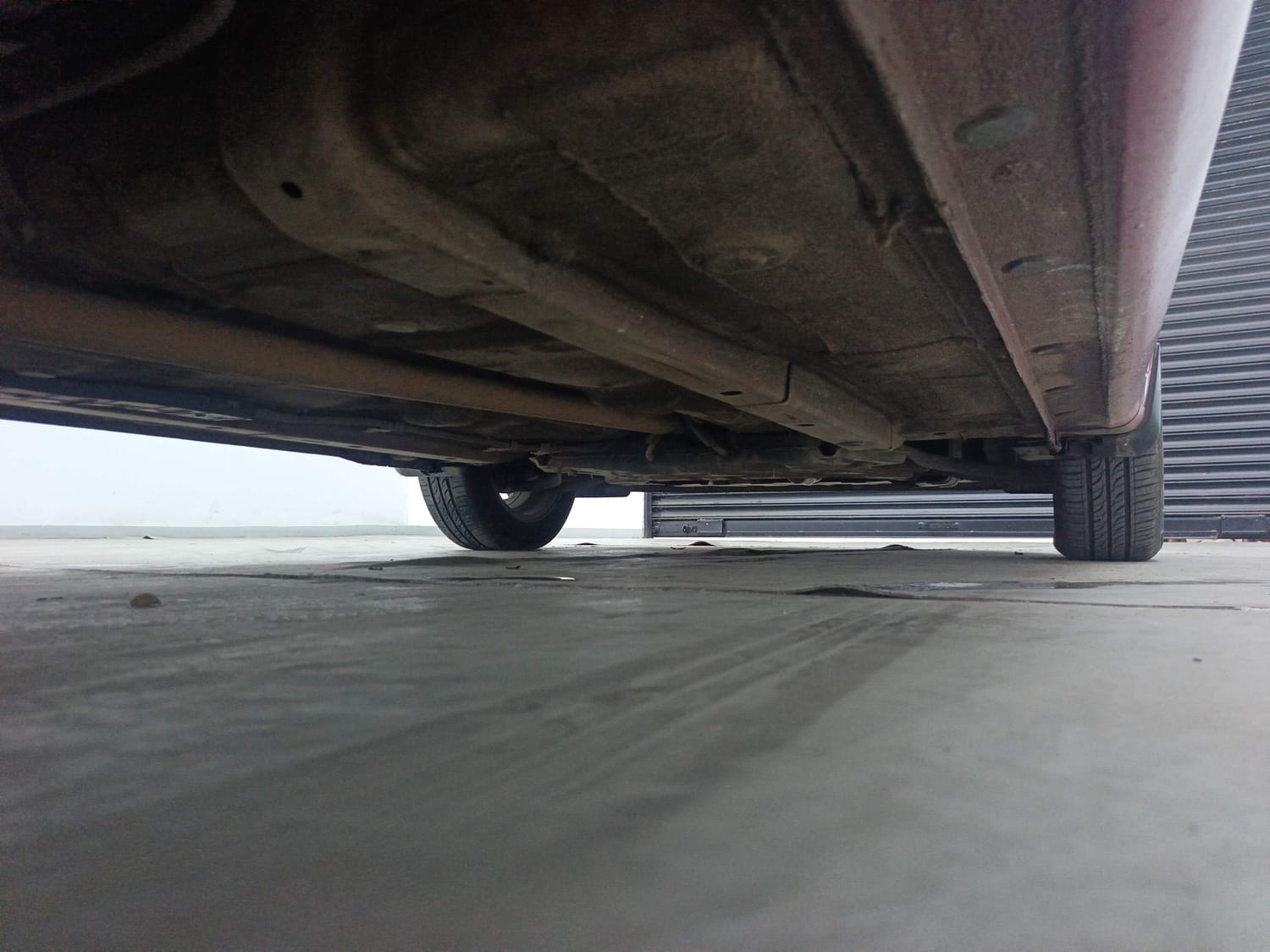 Used 2020 Hyundai Grand i10 Nios Asta U2 1.2 CRDi Diesel Manual extra REAR RIGHT UNDERBODY VIEW