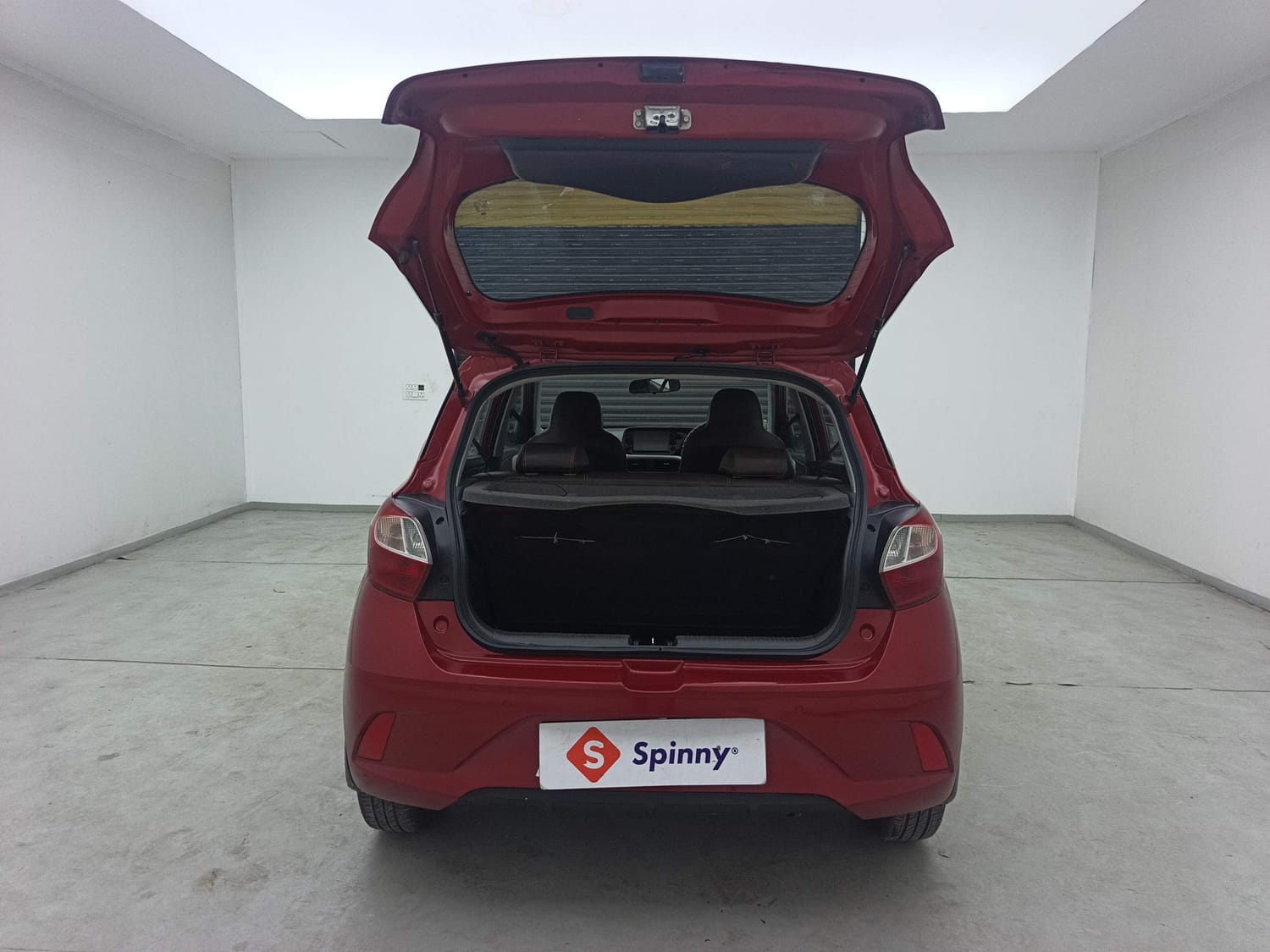 Used 2020 Hyundai Grand i10 Nios Asta U2 1.2 CRDi Diesel Manual interior DICKY DOOR OPEN VIEW