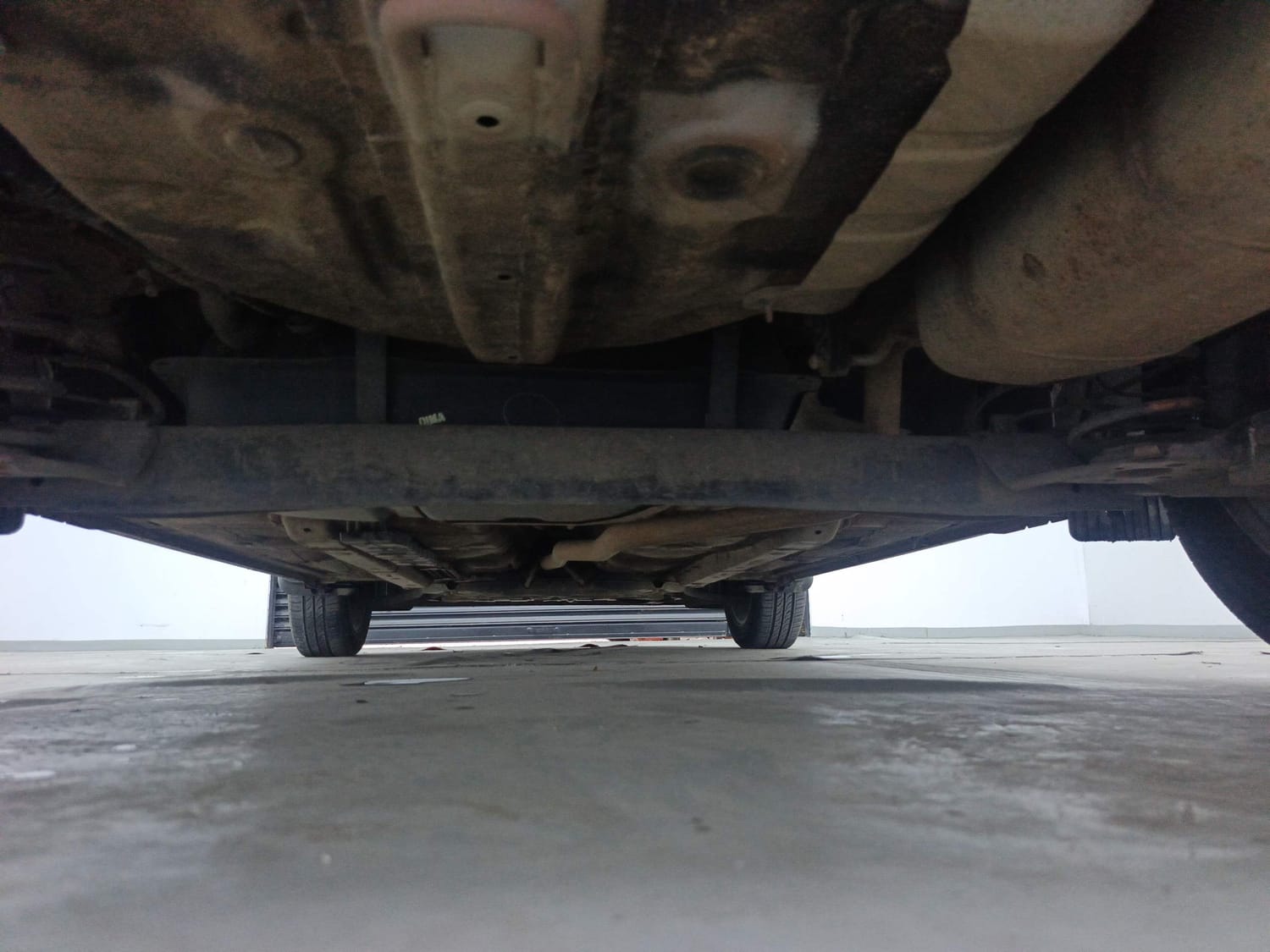 Used 2020 Hyundai Grand i10 Nios Asta U2 1.2 CRDi Diesel Manual extra REAR UNDERBODY VIEW (TAKEN FROM REAR)