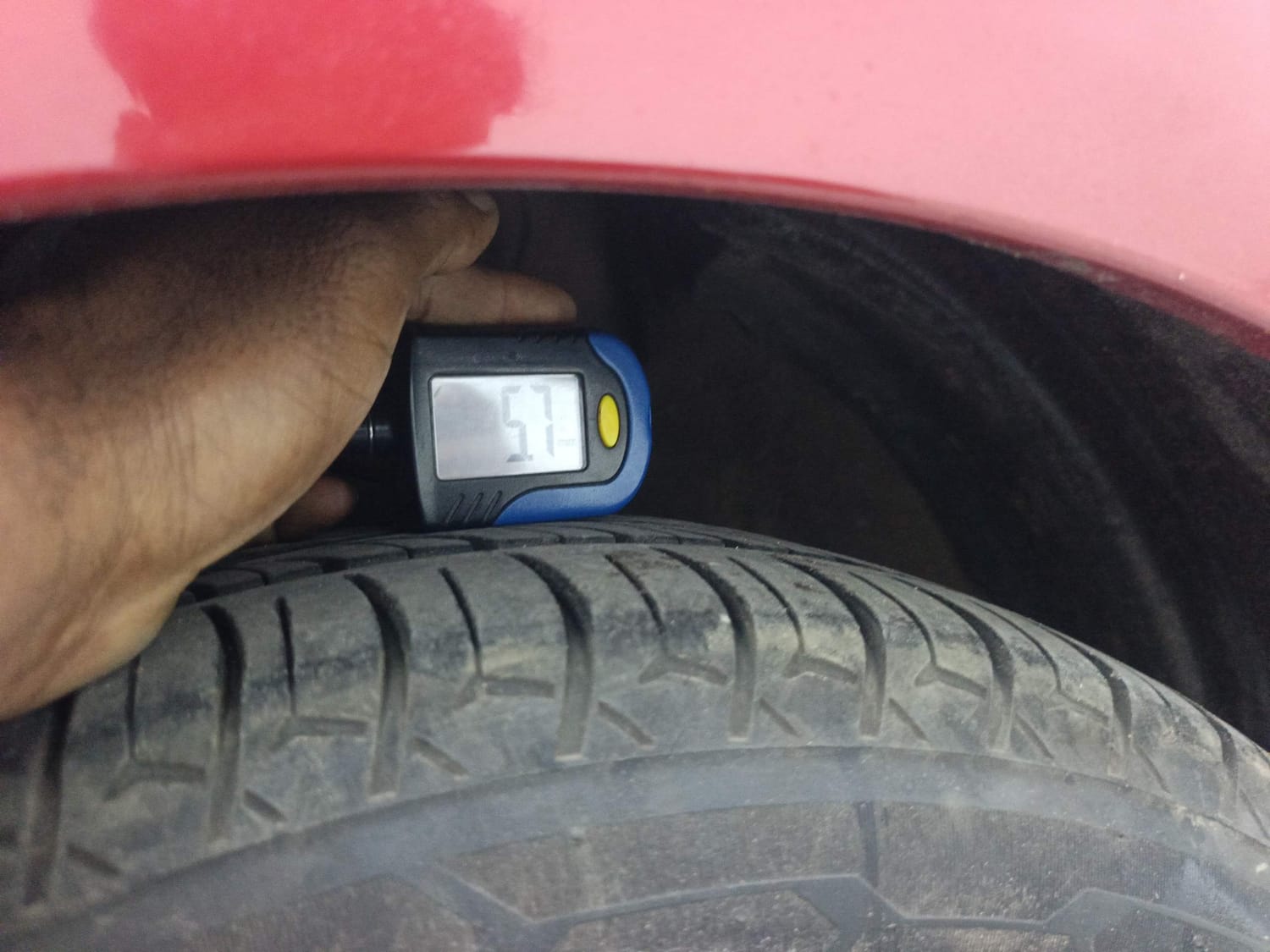 Used 2020 Hyundai Grand i10 Nios Asta U2 1.2 CRDi Diesel Manual tyres LEFT FRONT TYRE TREAD VIEW