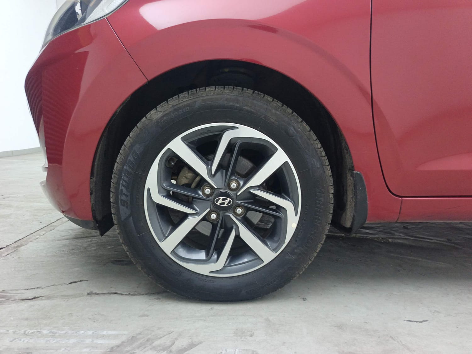 Used 2020 Hyundai Grand i10 Nios Asta U2 1.2 CRDi Diesel Manual tyres LEFT FRONT TYRE RIM VIEW