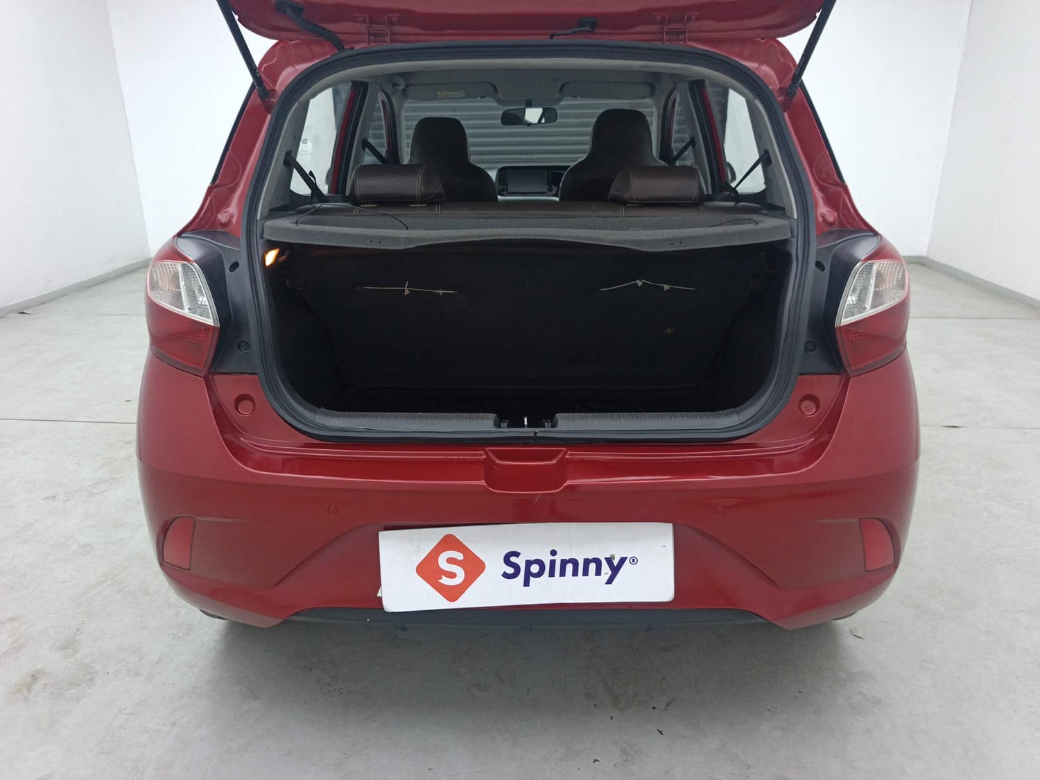 Used 2020 Hyundai Grand i10 Nios Asta U2 1.2 CRDi Diesel Manual interior DICKY INSIDE VIEW