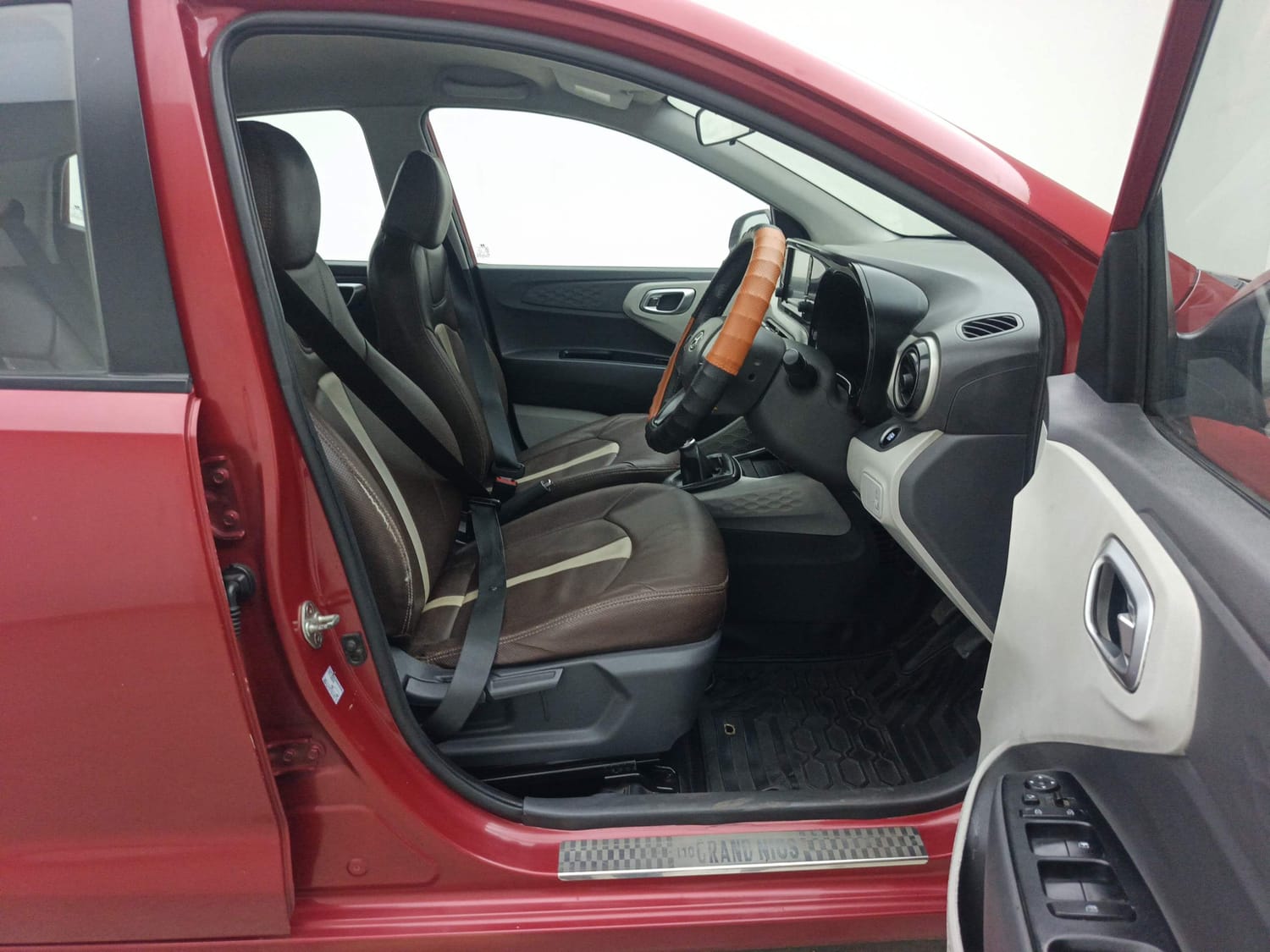 Used 2020 Hyundai Grand i10 Nios Asta U2 1.2 CRDi Diesel Manual interior RIGHT SIDE FRONT DOOR CABIN VIEW