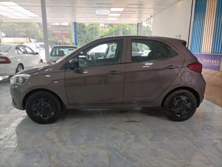 Used 2019 Tata Tiago Revotron XT Petrol Manual exterior LEFT SIDE VIEW