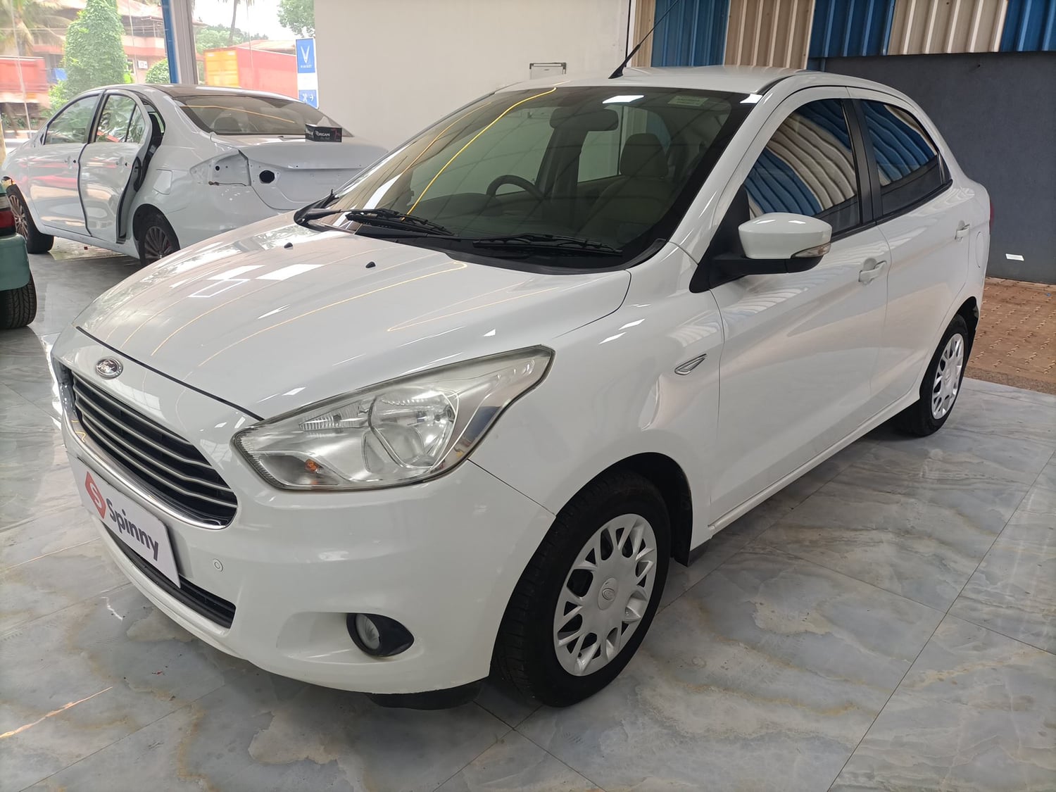 Used 2017 Ford Figo Aspire Trend 1.5 TDCi Diesel Manual exterior LEFT FRONT CORNER VIEW